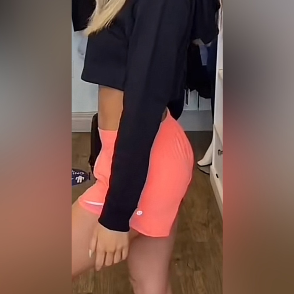 🔥LULULEMON HIGH RISE HOTTY HOT SHORT 4”-SUNSET-6,8, 10🔥 - Picture 10 of 16